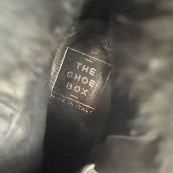 The Shoe Box Made in Italy Fur Lined Black Booties Zip Sides Size EU 36 - Picture 6 of 7